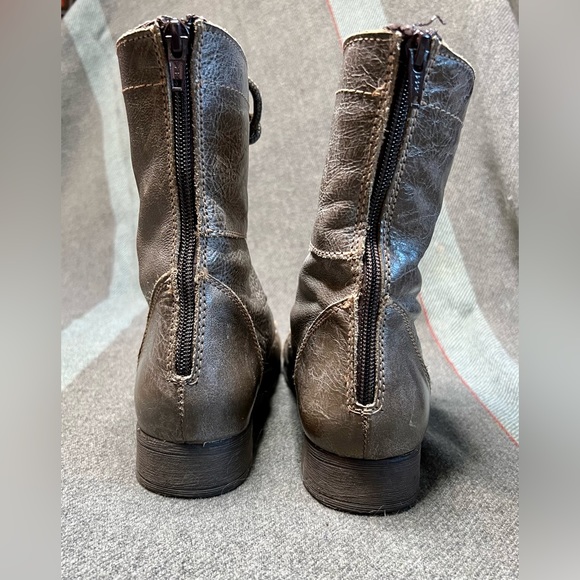 Steve Madden leather, rear zip, combat boots, SZ 8 - Picture 4 of 7